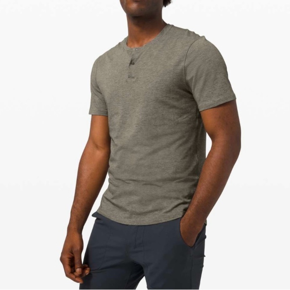 lululemon athletica Men's Short Sleeve Henley Tee in Olive Gray